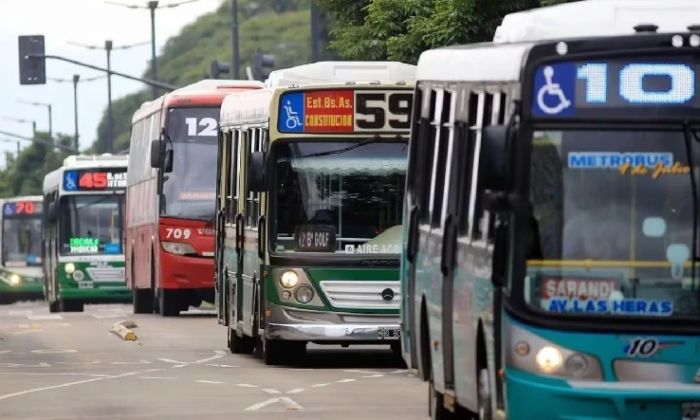 Los colectivos circularán normalmente,  a pesar de la convocatoria al pago general de la CGT